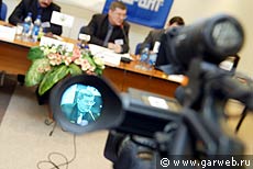 Фоторепортаж об Интернет-конференции Министра юстиции РФ Ю. Я. Чайки